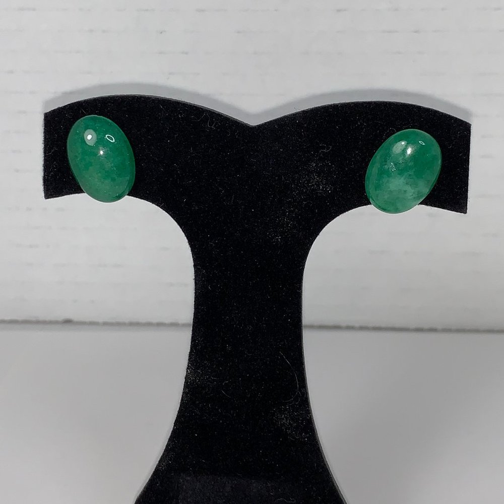 18x13mm Oval Green Aventurine Post Earrings